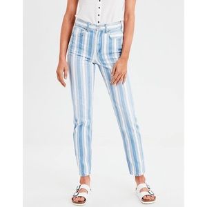 NWT American Eagle Mom Jeans